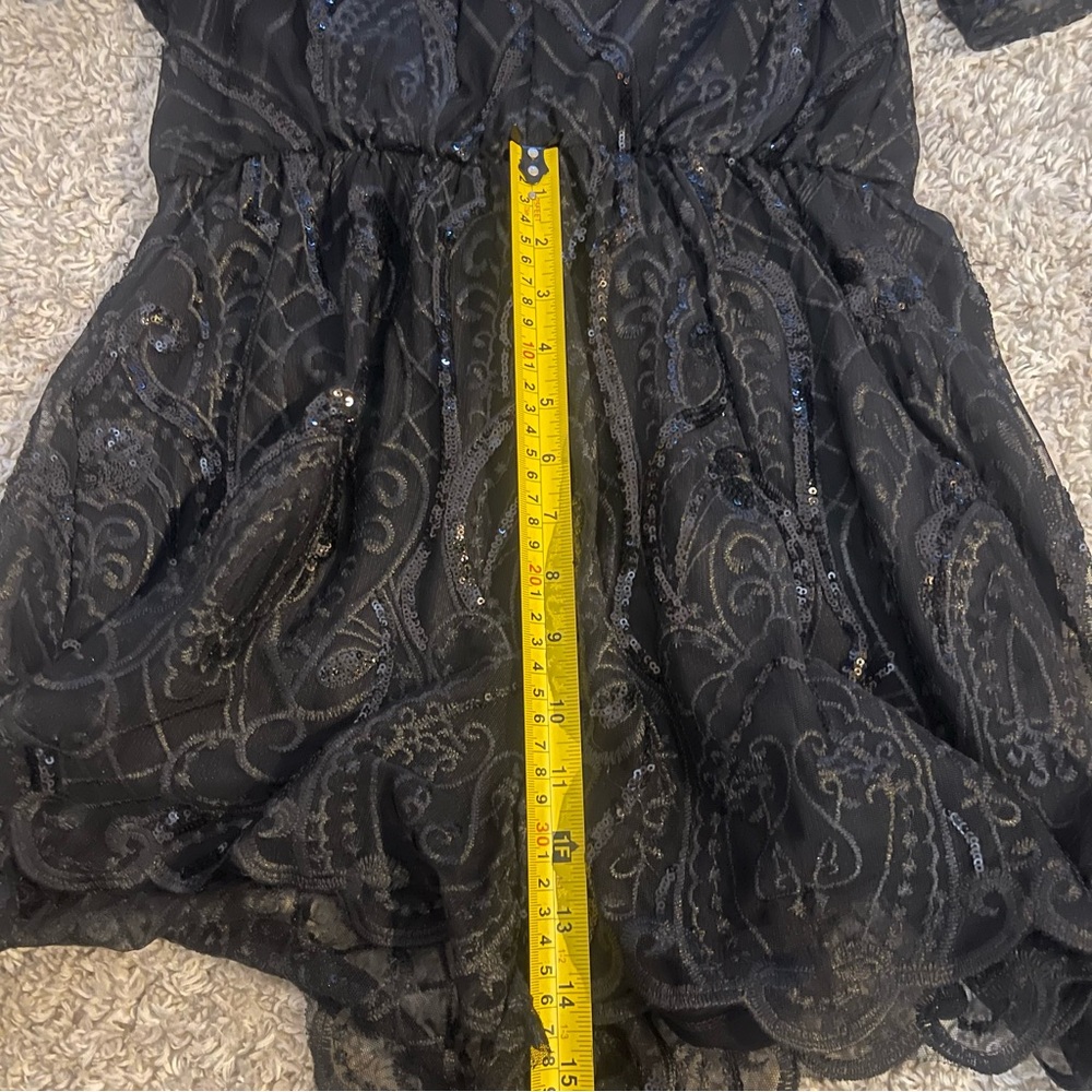 VENUS Black Sequin Lace Romper (US 8) V-Neck Flutter Sleeve Scallop Hem - Picture 8 of 11